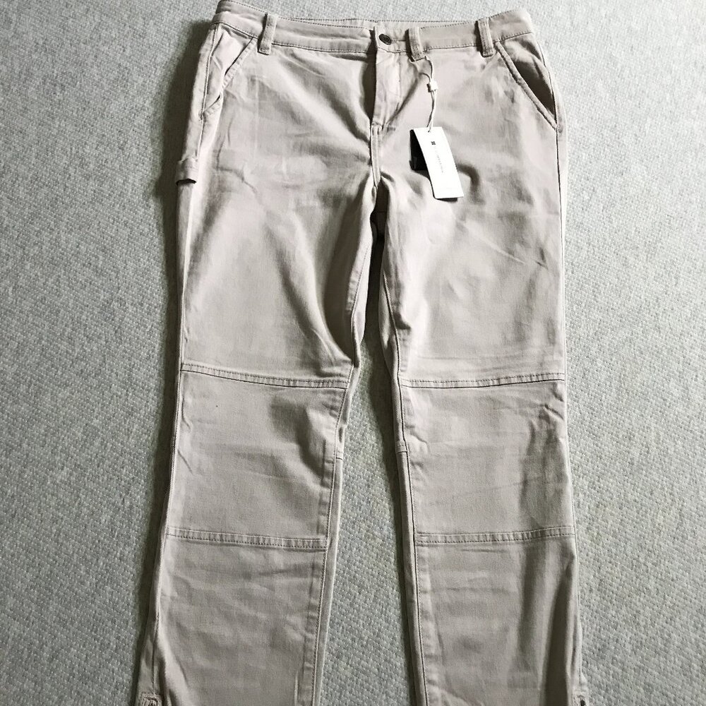 NWT BCBGMaxAzria Beige Cargo Pants with Ankle zip and Hip Loop Women's size 28